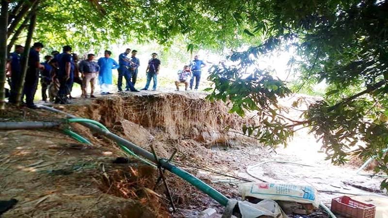 এক হাজার ট্রাক বালু জব্দ