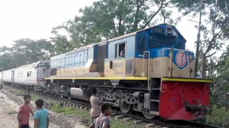 ট্রেন লাইনচ্যুত, সিলেটের সঙ্গে সারাদেশের রেল যোগাযোগ বন্ধ ট্রেন লাইনচ্যুত