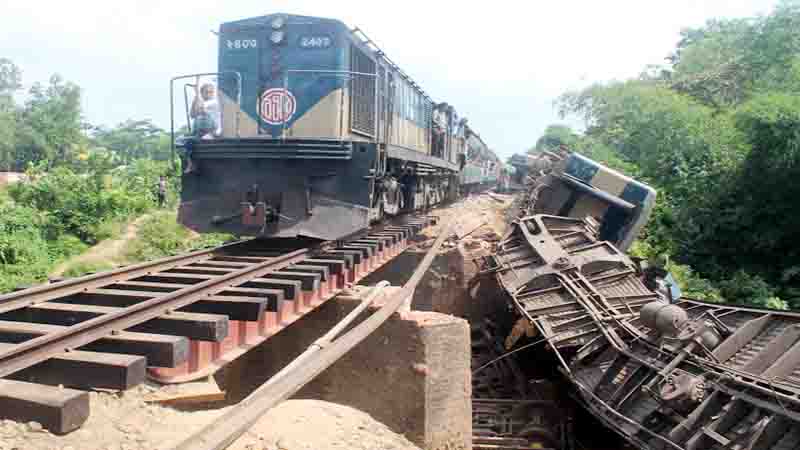 বরমচালের ট্রেন দুর্ঘটনাস্থল পরিদর্শনে আসছেন রেলমন্ত্রীি এবং বন ও পরিবেশ মন্ত্রী বরমচালের ট্রেন দুর্ঘটনাস্থল পরিদর্শনে আসছেন রেলমন্ত্রীি এবং বন ও পরিবেশ মন্ত্রী