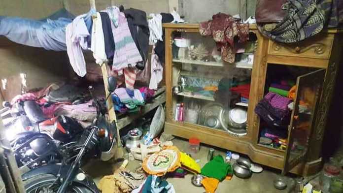 গরু চোর ধরার জেরে মনিপুরী বাড়ীতে হামলা আহত-৪