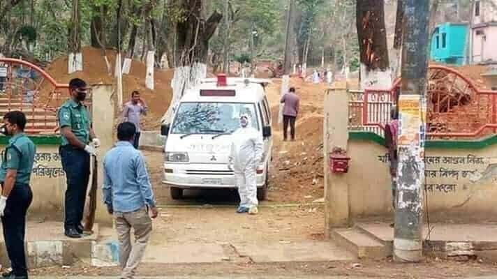 সিলেট করোনা ভাইরাসে আক্রান্ত সন্দেহে মারা যাওয়া নারীর দাফন সম্পন্ন সিলেট করোনা ভাইরাসে আক্রান্ত সন্দেহে মারা যাওয়া নারীর দাফন সম্পন্ন